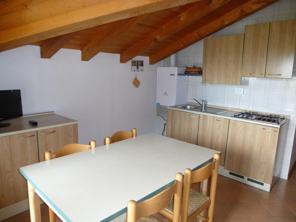 Casa Enrico Lejlighed Pieve di Ledro Værelse billede
