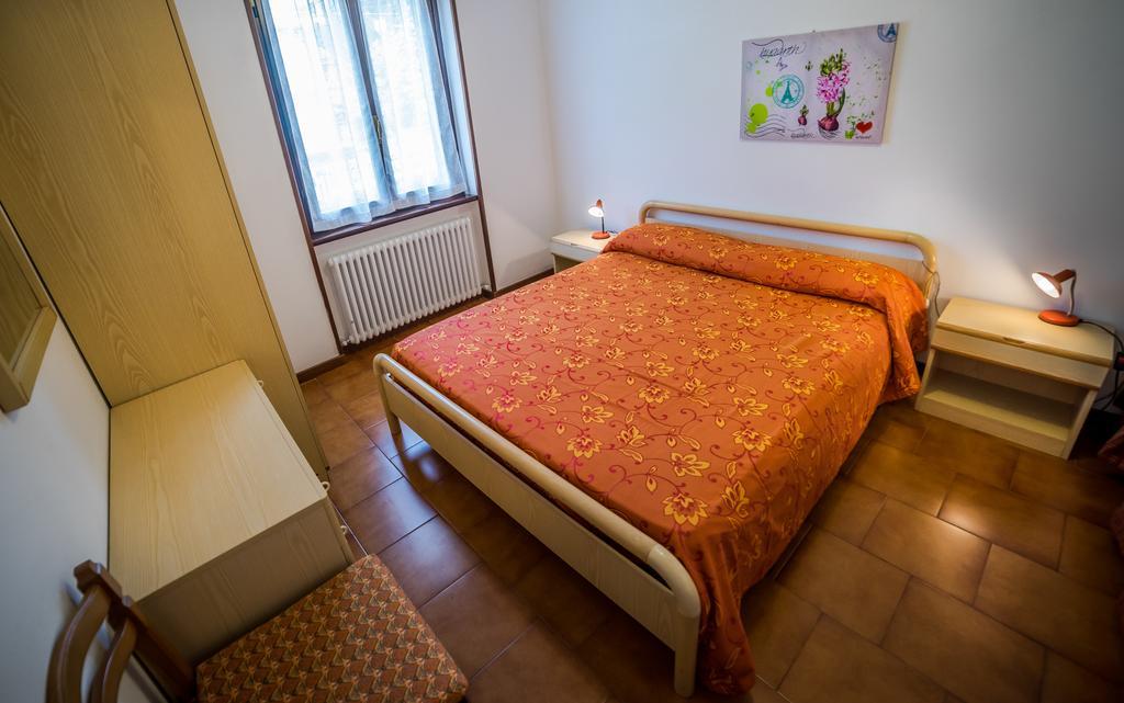 Casa Enrico Lejlighed Pieve di Ledro Værelse billede