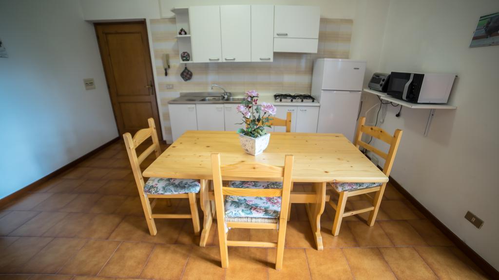 Casa Enrico Lejlighed Pieve di Ledro Værelse billede